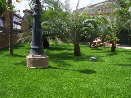 aménagements-d-espaces-verts-pelouses-artficielles