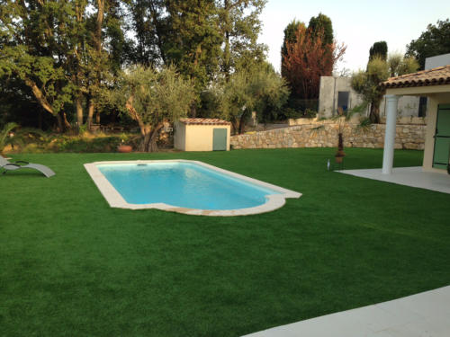 bords-de-piscine-gazons-artificiels