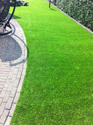 espaces-verts-pelouse-synthetique